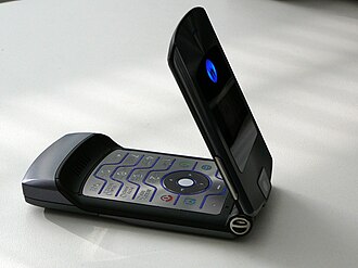 Motorola RAZR V3, 2004